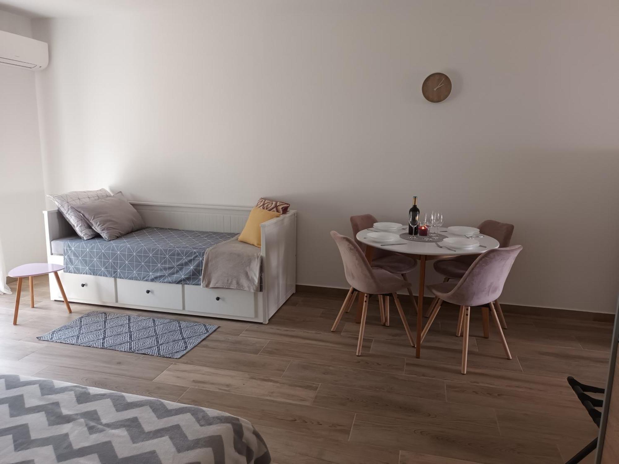 Apartment Dori *